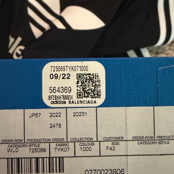 BALENCIAGA
X Adidas Top - Picture 7 of 7